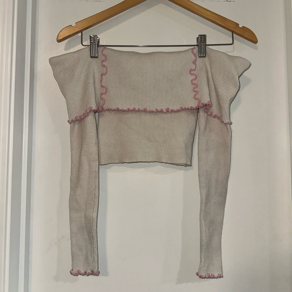 Stylish Off-Shoulder Crop Top - Cream with Pink Accents